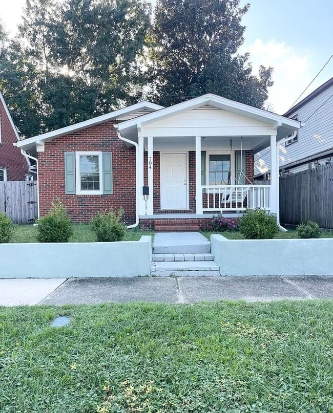 property at 704 S 15th St