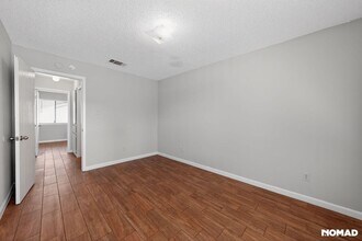 1600 W Braker Ln in Austin, TX - Building Photo - Building Photo