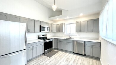 329 Jacqueline Ave in Virginia Beach, VA - Building Photo - Building Photo