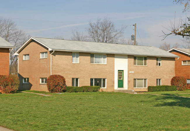 Broadway Grove Apartments in Grove City, OH - Building Photo - Building Photo