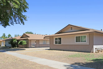 Arbor Apartments in Merced, CA - Building Photo - Building Photo