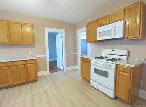 23 Marmon St in New Britain, CT - Building Photo - Building Photo