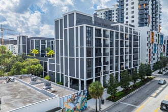 Village View 55 + (NO CURRENT VACANCY) in Fort Lauderdale, FL - Building Photo - Building Photo