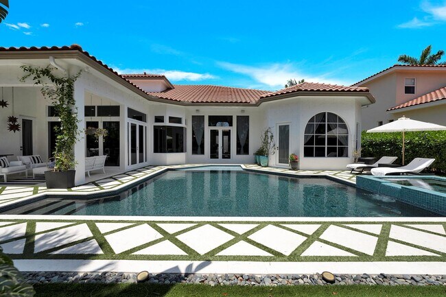 property at 3477 Lago de Talavera