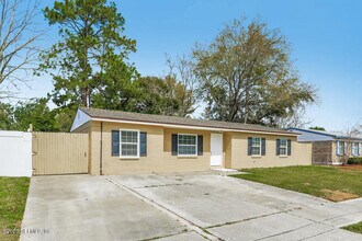 10757 Mareeba Rd in Jacksonville, FL - Building Photo - Building Photo