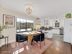 318 Bluff Ave in La Grange, IL - Foto de edificio - Building Photo