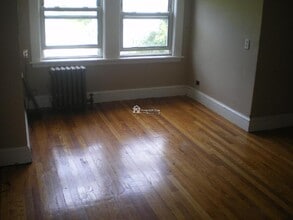 61 Putnam St, Unit 2 in Somerville, MA - Building Photo - Building Photo