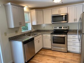 Oak Terrace Townhomes in Dover, NH - Foto de edificio - Building Photo