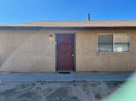 224 W Wilson Ave in Ridgecrest, CA - Building Photo