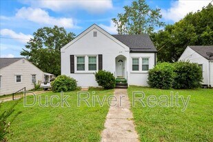 2135 Thomas Ave in Columbia, TN - Building Photo