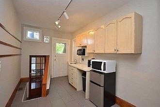 218 Jane St in Toronto, ON - Building Photo - Building Photo