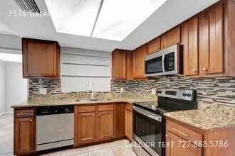 7534 Galahad Rd in Port Richey, FL - Building Photo - Building Photo