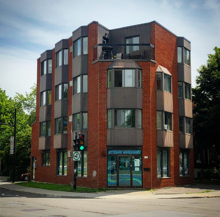 1300 Henri-Bourassa E in Montréal, QC - Building Photo