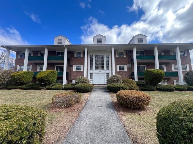 property at 257 N Main St