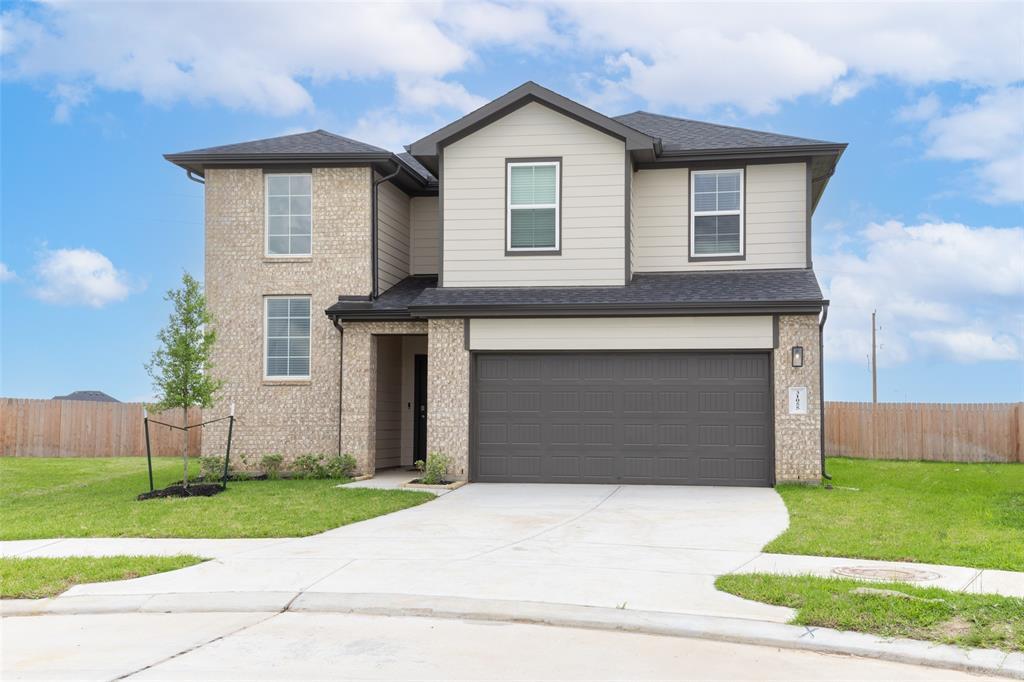 31055 Brightwell Bnd in Fulshear, TX - Building Photo