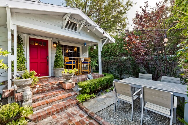 400 Norwich Dr in West Hollywood, CA - Building Photo - Building Photo
