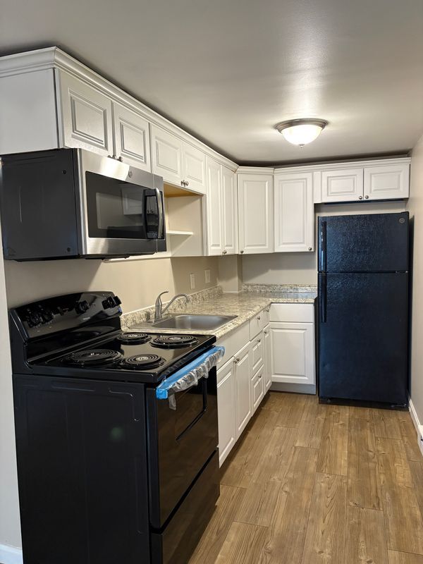 property at 2 Yolande Pl