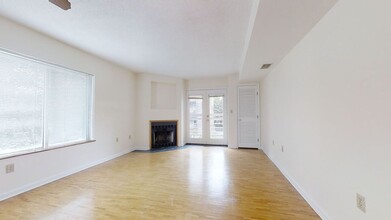 325 Franklin St, Unit 307X in Cambridge, MA - Building Photo - Building Photo