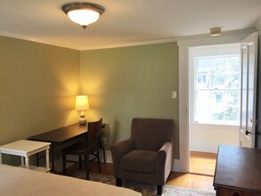 14 S Chestnut St in Augusta, ME - Foto de edificio - Building Photo