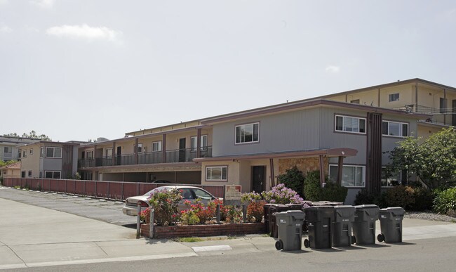 14863 Bancroft Ave in San Leandro, CA - Building Photo - Building Photo