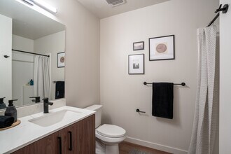 Rivenwood in Salem, OR - Building Photo - Interior Photo