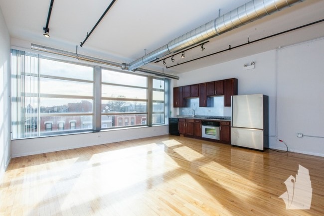 2412 W North Ave, Unit 4W