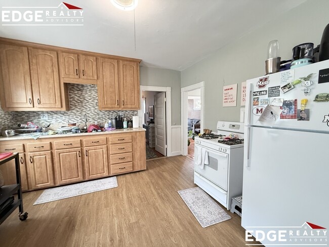 property at 90 Hobart St