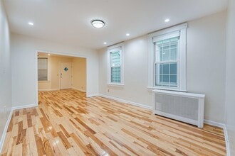 100 W 17th St in Bayonne, NJ - Building Photo - Building Photo