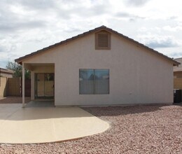 16608 N 113th Dr in Surprise, AZ - Foto de edificio - Building Photo