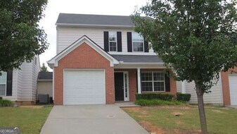 4136 Ravenwood Ct in Union City, GA - Building Photo