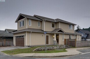 1011 Walfred Rd in Victoria, BC - Building Photo