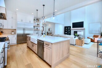 32 Ridge Rd in Weston, CT - Building Photo - Building Photo