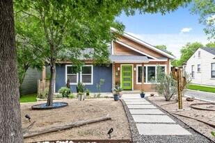 8911 Diceman Dr in Dallas, TX - Building Photo