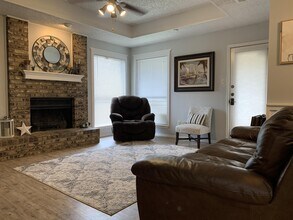 9605 Clinton Ave in Lubbock, TX - Building Photo - Building Photo