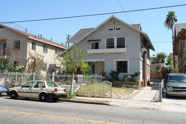 2716 James M Wood Blvd in Los Angeles, CA - Foto de edificio - Building Photo