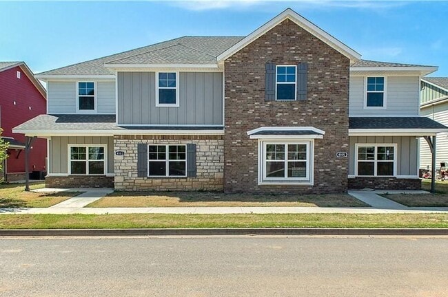 1240 N Sicily Ln in Fayetteville, AR - Foto de edificio - Building Photo