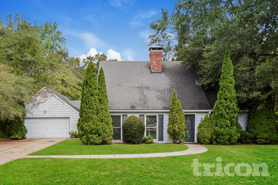 2855 Dellinger Dr in Marietta, GA - Building Photo