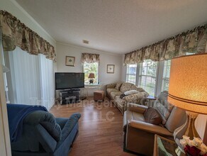 10045 Wellington Ave in Dade City, FL - Building Photo - Building Photo