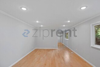 9 La Salle Ave in Piedmont, CA - Building Photo - Building Photo