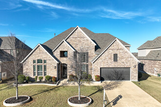Frontier Estates by Meritage Homes in Prosper, TX - Foto de edificio - Building Photo