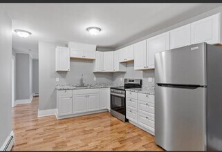 90 Leighton St, Unit Apartment 1 in Fitchburg, MA - Building Photo - Building Photo