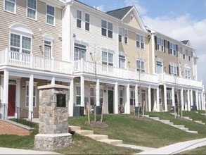 Woodward Crossing Townhomes in Gaithersburg, MD - Building Photo - Building Photo