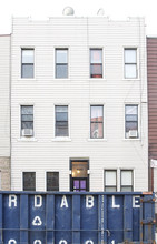 190 Scholes St in Brooklyn, NY - Foto de edificio - Building Photo