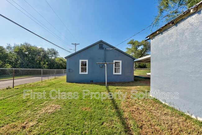 1647 Bishop Bobby L Williams Dr in Oklahoma City, OK - Building Photo - Building Photo