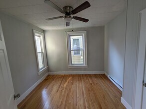 807-809 Dwight St-Unit -809 Dwight St in Holyoke, MA - Building Photo - Building Photo