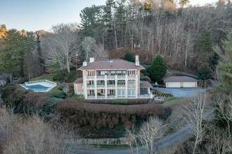 181 Ardmion Park in Asheville, NC - Building Photo - Building Photo