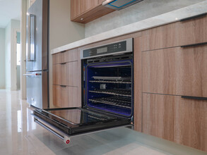 8400 SW 65th Ave in Miami, FL - Building Photo - Building Photo