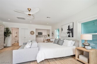 10341 Gulf Shore Dr in Naples, FL - Building Photo - Building Photo