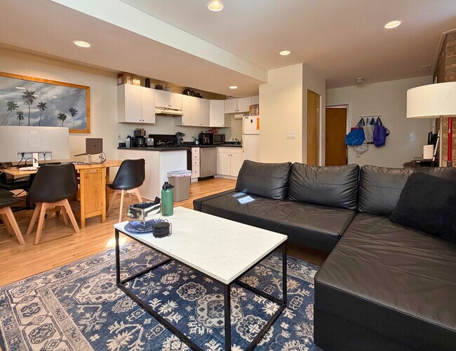 3451 N Halsted St in Chicago, IL - Building Photo - Building Photo