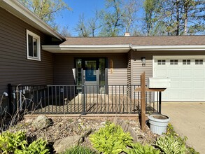 2105 Parrish St in Cedar Falls, IA - Building Photo - Building Photo